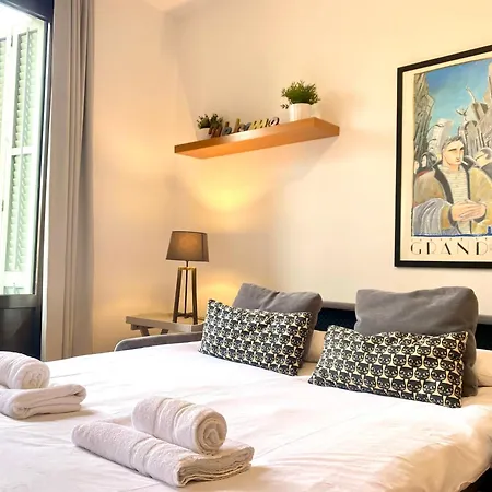 Gran Via Center Apartment *